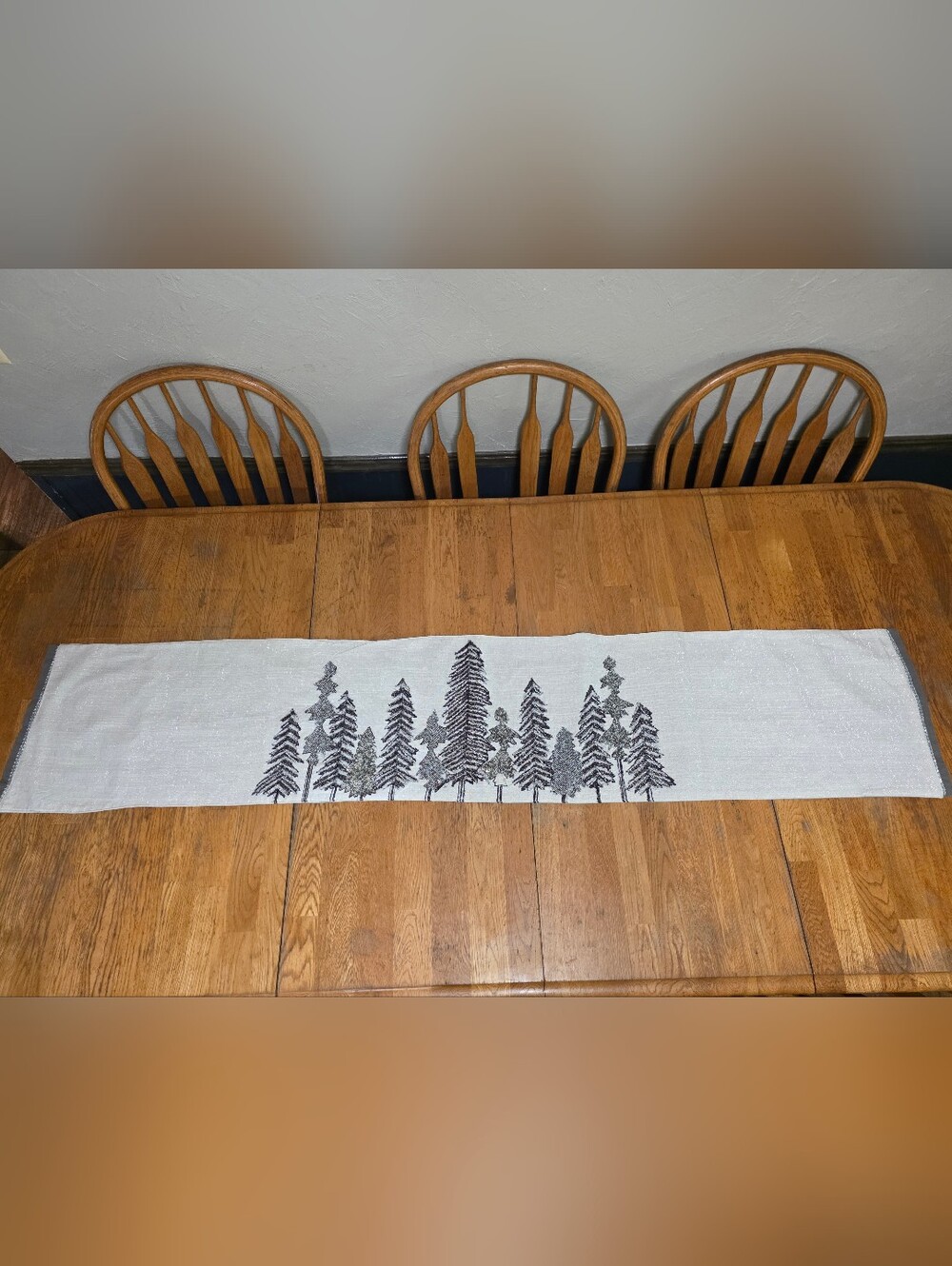 Tarahi Beaded Holiday Festive Christmas Tree Table Runner